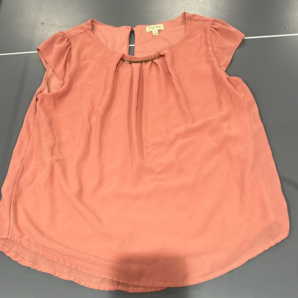 lily white pink tee